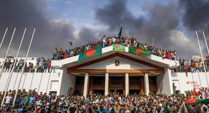 গণভোটের সময় নির্ধারণে ইসির মত নেবে সরকার গণভোটের সময় নির্ধারণে ইসির মত নেবে সরকার