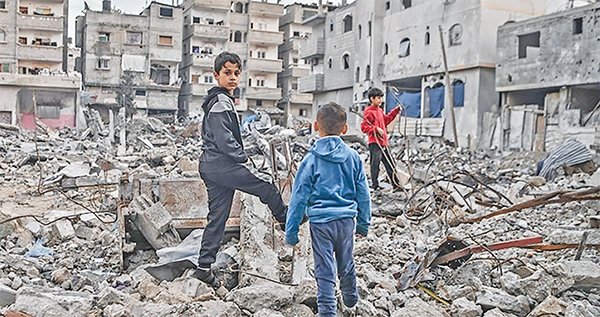 যুদ্ধবিরতিতে স্বস্তি, গাজার ধ্বংসস্তূপে ফিরছে প্রাণ