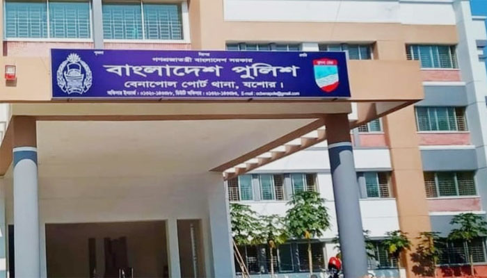 ২৪ দিন ধরে ওসি শূন্য বেনাপোল, তদন্ত ওসি নেই ৫ বছর ২৪ দিন ধরে ওসি শূন্য বেনাপোল, তদন্ত ওসি নেই ৫ বছর