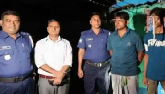 সিরাজগঞ্জে অবৈধভাবে বালু উত্তোলনের দায়ে জরিমানা সিরাজগঞ্জে অবৈধভাবে বালু উত্তোলনের দায়ে জরিমানা