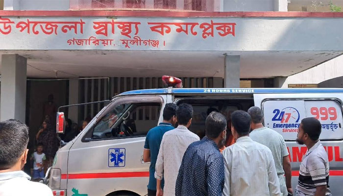 ঢাকা-চট্টগ্রাম মহাসড়কে বাসের সাথে অটোরিকশার সংঘর্ষ, নিহত ২ ঢাকা-চট্টগ্রাম মহাসড়কে বাসের সাথে অটোরিকশার সংঘর্ষ, নিহত ২