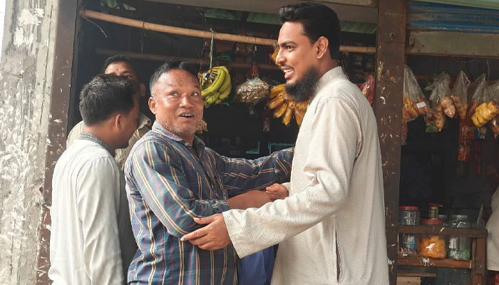 রংপুরে গণসংযোগে ব্যস্ত এনসিপির আখতার হোসেন রংপুরে গণসংযোগে ব্যস্ত এনসিপির আখতার হোসেন