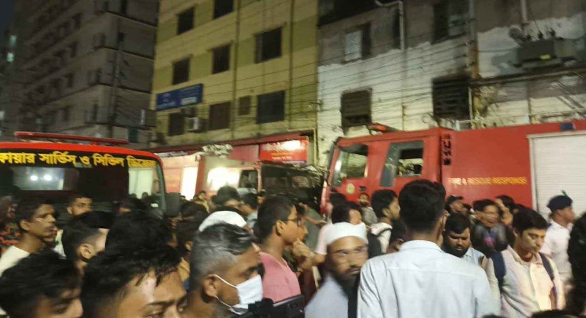 মিরপুরে অগ্নিকাণ্ডে নিহতের সংখ্যা বেড়ে ১৬ মিরপুরে অগ্নিকাণ্ডে নিহতের সংখ্যা বেড়ে ১৬