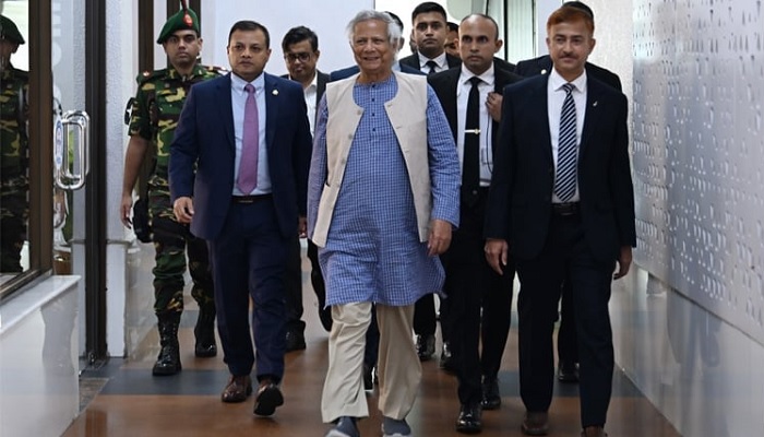 রোম সফর শেষে দেশে ফিরলেন প্রধান উপদেষ্টা রোম সফর শেষে দেশে ফিরলেন প্রধান উপদেষ্টা