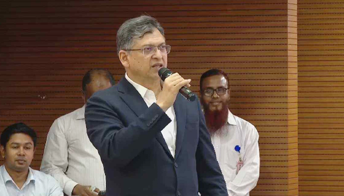 ‘প্রতিরক্ষা বাহিনীগুলোর মধ্যে ভারসাম্য নষ্ট হোক আমরা চাই না’ ‘প্রতিরক্ষা বাহিনীগুলোর মধ্যে ভারসাম্য নষ্ট হোক আমরা চাই না’