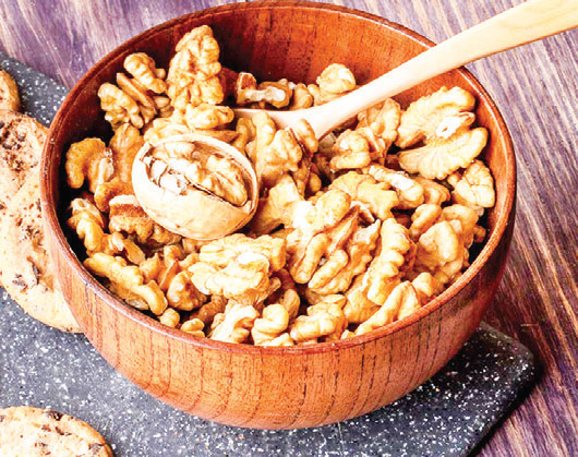 আখরোট খাওয়ার উপকারিতা আখরোট খাওয়ার উপকারিতা