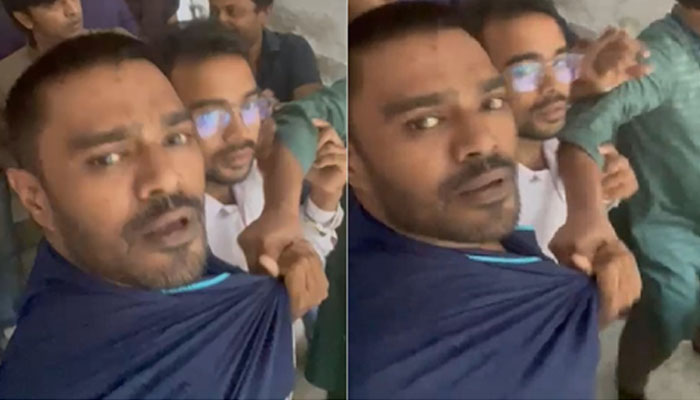 প্রভাষককে মারধরের অভিযোগ সহযোগী অধ্যাপকের বিরুদ্ধে প্রভাষককে মারধরের অভিযোগ সহযোগী অধ্যাপকের বিরুদ্ধে