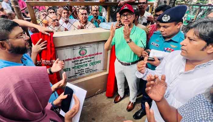 চট্টগ্রামকে পরিচ্ছন্ন ও জলাবদ্ধতামুক্ত শহর হিসেবে গড়তে চাই: মেয়র শাহাদাত চট্টগ্রামকে পরিচ্ছন্ন ও জলাবদ্ধতামুক্ত শহর হিসেবে গড়তে চাই: মেয়র শাহাদাত