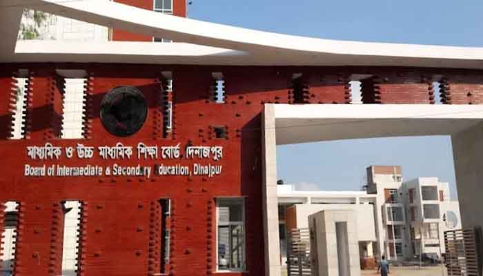 দিনাজপুর শিক্ষা বোর্ডে ইংরেজিতেই ফেল ৩৫ হাজার ৮৩৮ শিক্ষার্থী