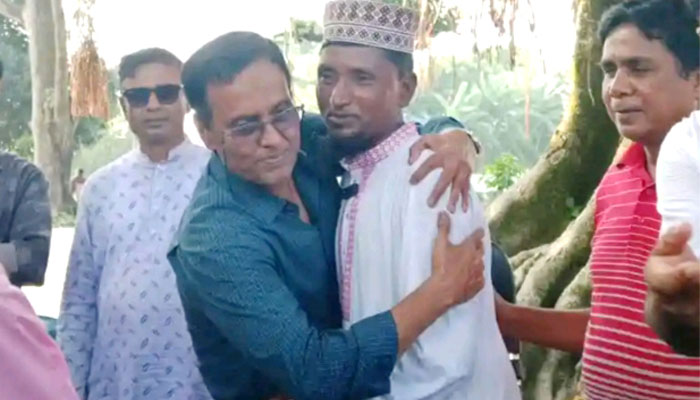 সিরাজগঞ্জে জামায়াতের বহিষ্কৃত ৩০ নেতাকর্মীর বিএনপিতে যোগদান সিরাজগঞ্জে জামায়াতের বহিষ্কৃত ৩০ নেতাকর্মীর বিএনপিতে যোগদান