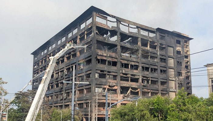 চট্টগ্রাম ইপিজেডে আগুন ১৭ ঘণ্টা পর নিয়ন্ত্রণে চট্টগ্রাম ইপিজেডে আগুন ১৭ ঘণ্টা পর নিয়ন্ত্রণে