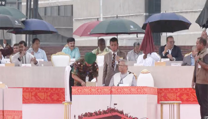 জুলাই জাতীয় সনদ স্বাক্ষর অনুষ্ঠানে প্রধান উপদেষ্টার যোগদান জুলাই জাতীয় সনদ স্বাক্ষর অনুষ্ঠানে প্রধান উপদেষ্টার যোগদান