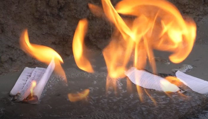 শেরপুরে বোরিং করলেই বের হচ্ছে প্রাকৃতিক গ্যাস শেরপুরে বোরিং করলেই বের হচ্ছে প্রাকৃতিক গ্যাস