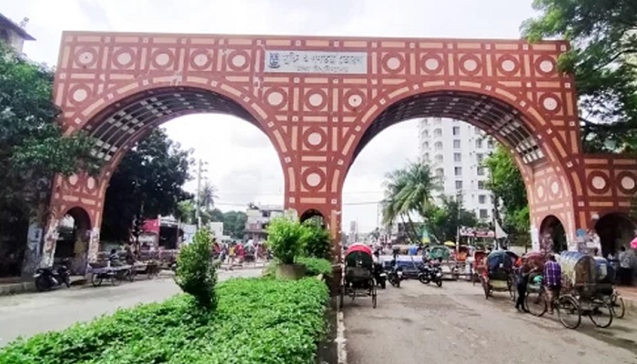 ঢাবি ক্যাম্পাসে ফের যান চলাচল নিয়ন্ত্রণ করবে প্রসাশন