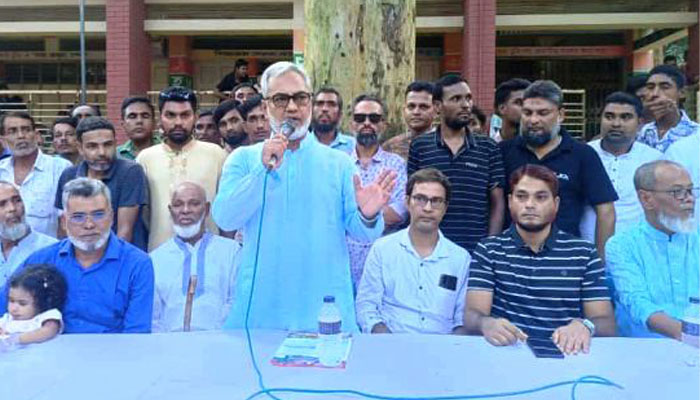 সিরাজগঞ্জে বিএনপির উঠান বৈঠকে কর্মসূচি অনুষ্ঠিত সিরাজগঞ্জে বিএনপির উঠান বৈঠকে কর্মসূচি অনুষ্ঠিত