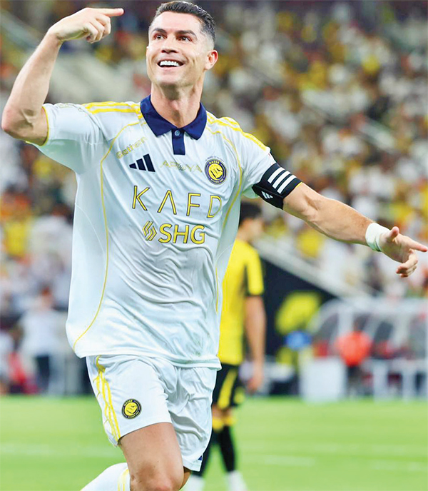 বিশ্বের সর্বোচ্চ আয়কারী ফুটবলার রোনালদো বিশ্বের সর্বোচ্চ আয়কারী ফুটবলার রোনালদো