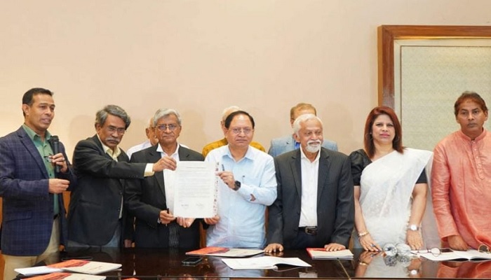 জুলাই জাতীয় সনদে স্বাক্ষর করল গণফোরাম জুলাই জাতীয় সনদে স্বাক্ষর করল গণফোরাম