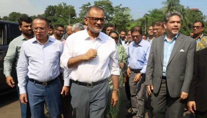 আমদানি করা সব পণ্য পুড়ে ধ্বংস হয়েছে: বিমান উপদেষ্টা আমদানি করা সব পণ্য পুড়ে ধ্বংস হয়েছে: বিমান উপদেষ্টা