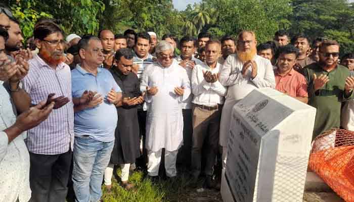 ভূ-রাজনীতির কারণে বাংলাদেশ আজ কঠিন সংকটে: বুলু ভূ-রাজনীতির কারণে বাংলাদেশ আজ কঠিন সংকটে: বুলু