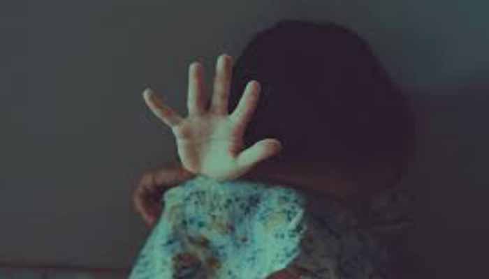 কামারখন্দে ৭ম শ্রেণির স্কুলছাত্রীকে ধর্ষণ, থানায় মামলা