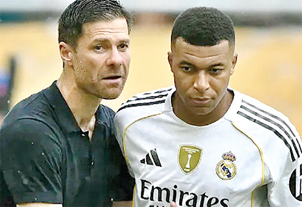 ‘এমবাপ্পের ওপর নির্ভরশীল নয় রিয়াল মাদ্রিদ’ ‘এমবাপ্পের ওপর নির্ভরশীল নয় রিয়াল মাদ্রিদ’