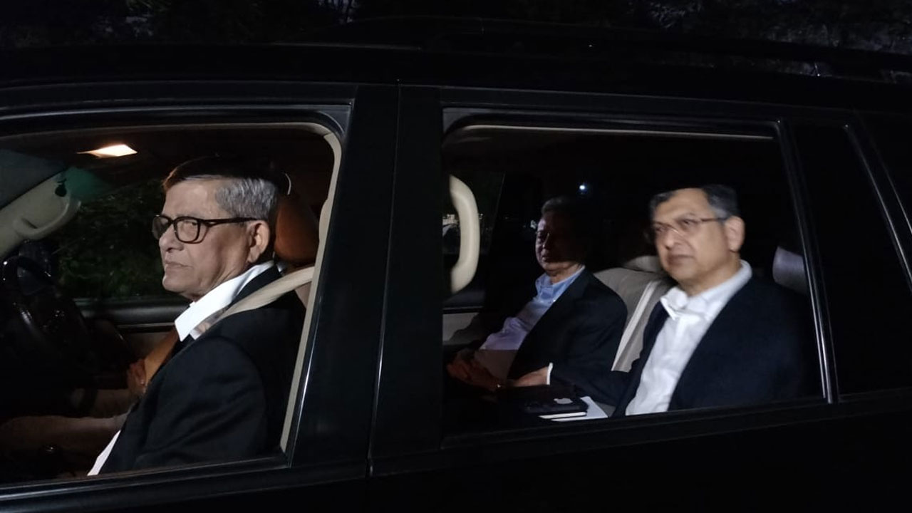 প্রধান উপদেষ্টার সঙ্গে দেখা করতে যমুনায় বিএনপির প্রতিনিধি দল প্রধান উপদেষ্টার সঙ্গে দেখা করতে যমুনায় বিএনপির প্রতিনিধি দল