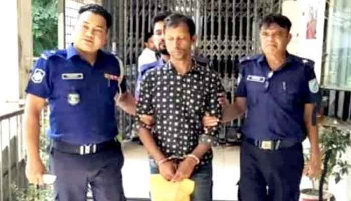 নারায়ণগঞ্জে শিশু ধর্ষণের অভিযোগে ট্রাফিক পুলিশকে গণপিটুনি নারায়ণগঞ্জে শিশু ধর্ষণের অভিযোগে ট্রাফিক পুলিশকে গণপিটুনি