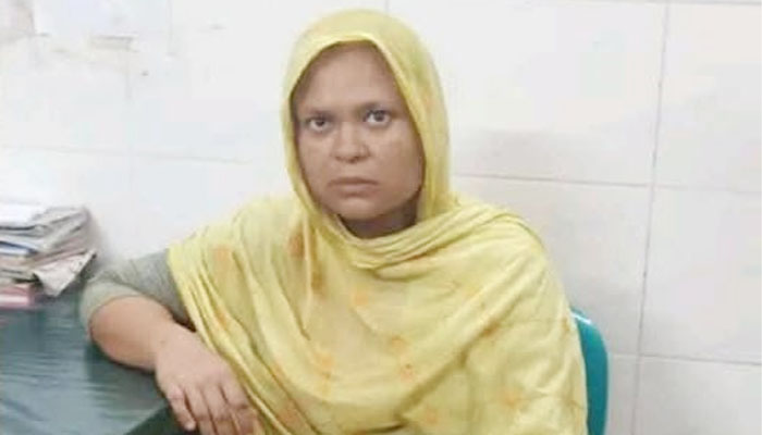 নবজাতককে খালে ফেলে হত্যার অভিযোগে মা আটক নবজাতককে খালে ফেলে হত্যার অভিযোগে মা আটক