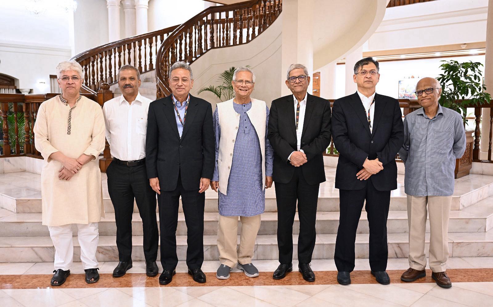 প্রধান উপদেষ্টার সঙ্গে বিএনপি নেতৃবৃন্দের বৈঠক, নির্বাচন প্রস্তুতি নিয়ে আলোচনা প্রধান উপদেষ্টার সঙ্গে বিএনপি নেতৃবৃন্দের বৈঠক, নির্বাচন প্রস্তুতি নিয়ে আলোচনা