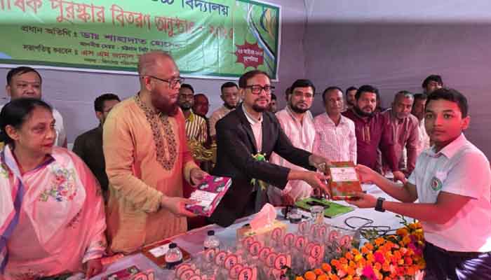 রোগীদের সুস্থতায় চিকিৎসকদের পরম আনন্দ: মেয়র শাহাদাত রোগীদের সুস্থতায় চিকিৎসকদের পরম আনন্দ: মেয়র শাহাদাত