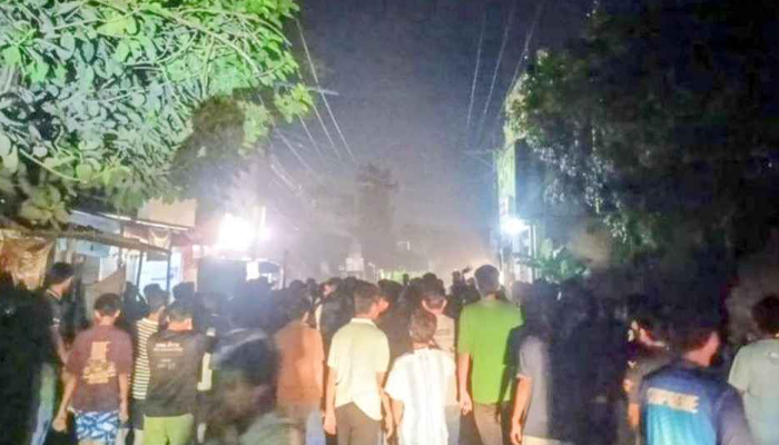 ড্যাফোডিল ও সিটি ইউনিভার্সিটি শিক্ষার্থীদের মধ্যে সংঘর্ষ-ভাঙচুর