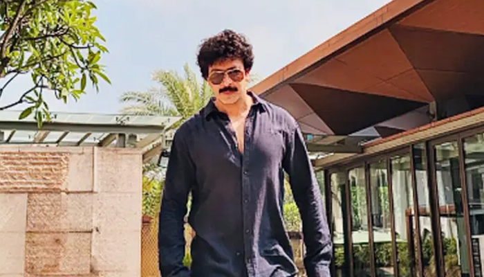 নতুন লুকে চমকে দিলেন শাকিব খান নতুন লুকে চমকে দিলেন শাকিব খান