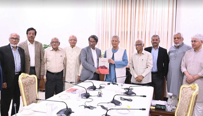 জুলাই সনদ বাস্তবায়নের সুপারিশমালা প্রধান উপদেষ্টার কাছে হস্তান্তর জুলাই সনদ বাস্তবায়নের সুপারিশমালা প্রধান উপদেষ্টার কাছে হস্তান্তর