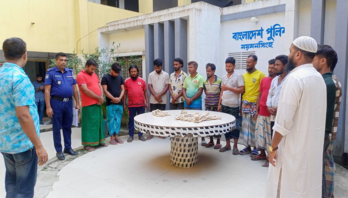 ময়মনসিংহে পাইপ লাইন থেকে গ্যাস চুরির ঘটনায় আটক ১৫ ময়মনসিংহে পাইপ লাইন থেকে গ্যাস চুরির ঘটনায় আটক ১৫