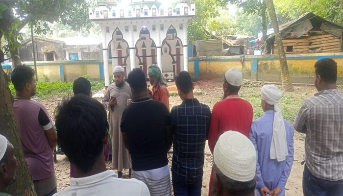 বোনকে দাফন করতে এসে ভাইয়ের মৃত্যু, এলাকায় শোকের ছায়া বোনকে দাফন করতে এসে ভাইয়ের মৃত্যু, এলাকায় শোকের ছায়া