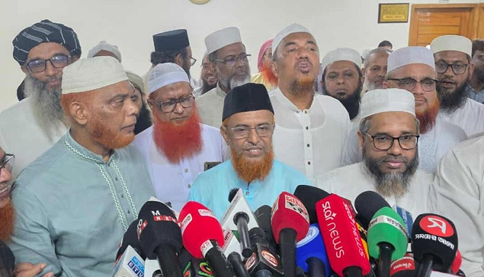 নভেম্বরের মধ্যেই গণভোট চায় জামায়াতসহ ৮ দল নভেম্বরের মধ্যেই গণভোট চায় জামায়াতসহ ৮ দল