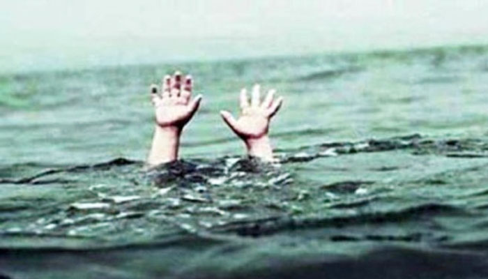 লালমোহনে পুকুরের পানিতে ডুবে দুই শিশুর মৃত্যু লালমোহনে পুকুরের পানিতে ডুবে দুই শিশুর মৃত্যু