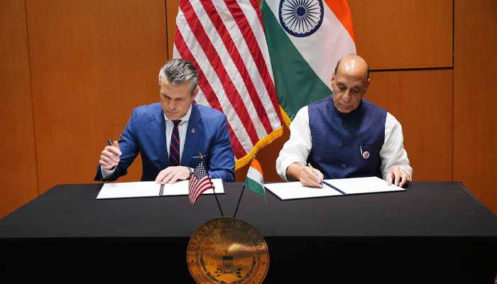 যুক্তরাষ্ট্র–ভারতের ১০ বছর মেয়াদি প্রতিরক্ষা চুক্তি স্বাক্ষর যুক্তরাষ্ট্র–ভারতের ১০ বছর মেয়াদি প্রতিরক্ষা চুক্তি স্বাক্ষর