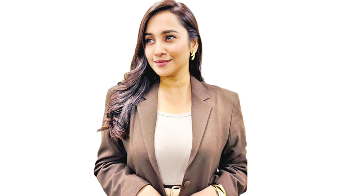 সুরের মূর্ছনায় আনিসার পথচলা