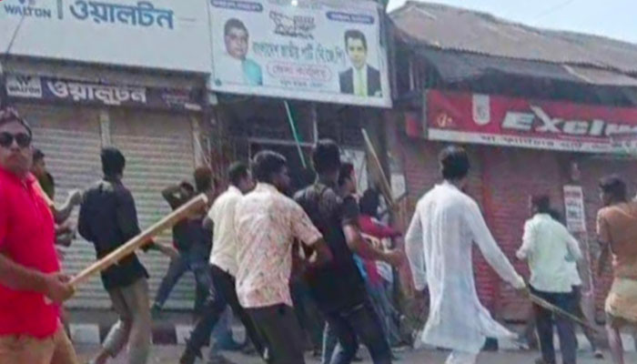 ভোলায় বিএনপি-বিজেপি দুই গ্রুপের সংঘর্ষে আহত ৩০ ভোলায় বিএনপি-বিজেপি দুই গ্রুপের সংঘর্ষে আহত ৩০