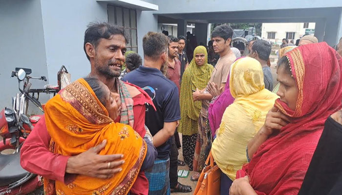 রাজবাড়ীতে মোটরসাইকেল নিয়ন্ত্রণ হারিয়ে কিশোর নিহত