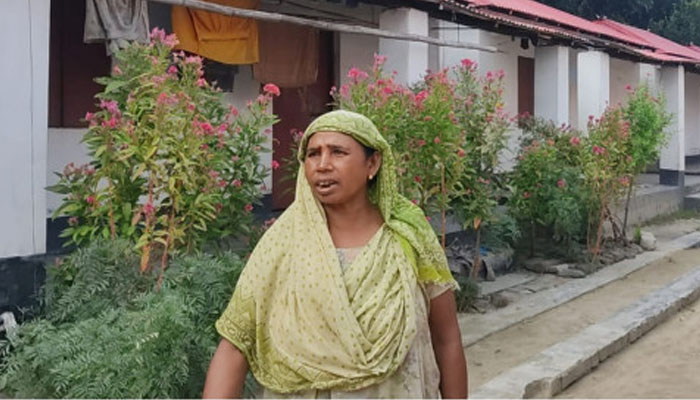 চুয়াডাঙ্গায় আবাসনের বাড়ি বিক্রি, কেউ দিয়েছেন ভাড়ায় চুয়াডাঙ্গায় আবাসনের বাড়ি বিক্রি, কেউ দিয়েছেন ভাড়ায়