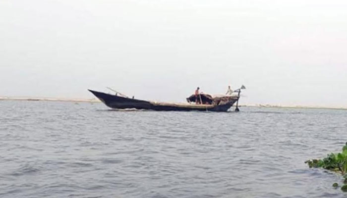 ভারী বৃষ্টিতে বাড়ছে ৩ নদীর পানি