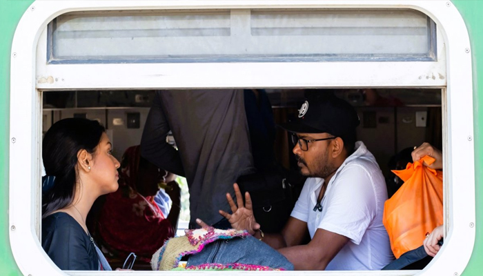 প্রথম নির্মাণেই এক ডজন পুরস্কার