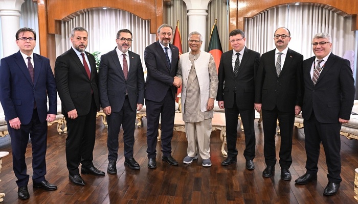 তুর্কি সংসদীয় প্রতিনিধিদলের সঙ্গে প্রধান উপদেষ্টার বৈঠক