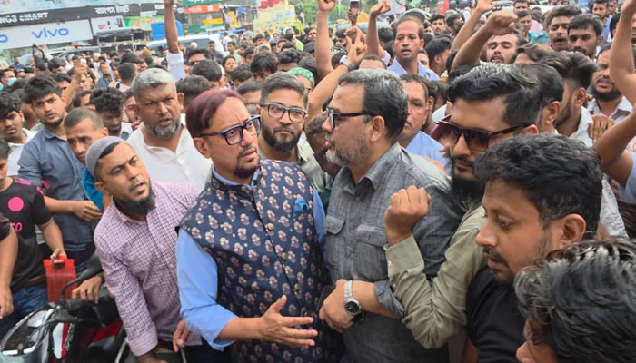 বিকেল ৪টার আগে হকার বসলে ব্যবস্থা: মেয়র ডা. শাহাদাত বিকেল ৪টার আগে হকার বসলে ব্যবস্থা: মেয়র ডা. শাহাদাত