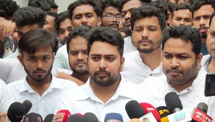 এককভাবে নির্বাচনের প্রস্তুতি নিচ্ছে এনসিপি: নাহিদ ইসলাম এককভাবে নির্বাচনের প্রস্তুতি নিচ্ছে এনসিপি: নাহিদ ইসলাম