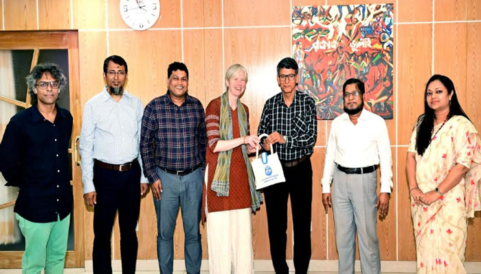 চবি আইকিউএসির উদ্যােগে ‘হিউম্যান রাইটস হিস্ট্রি’ শীর্ষক সেমিনার চবি আইকিউএসির উদ্যােগে ‘হিউম্যান রাইটস হিস্ট্রি’ শীর্ষক সেমিনার