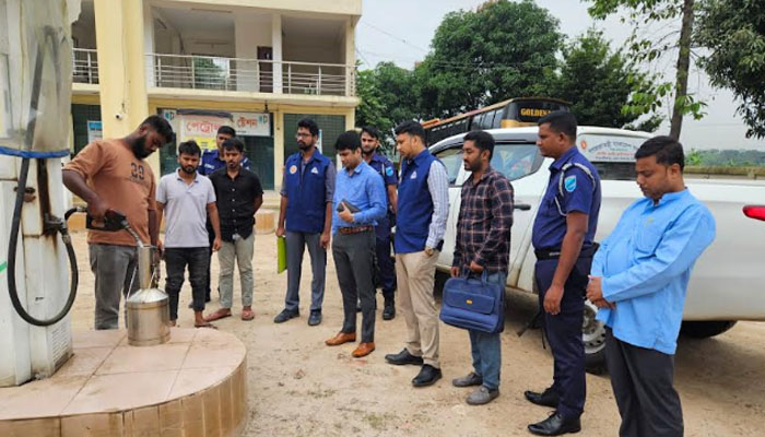 ফরিদপুরে ওজনে তেল কম দেওয়ায় পেট্রোল পাম্পে জরিমানা ফরিদপুরে ওজনে তেল কম দেওয়ায় পেট্রোল পাম্পে জরিমানা