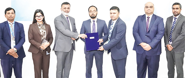 কমিউনিটি ব্যাংক ও হলিডে ইন ঢাকার মধ্যে কৌশলগত অংশীদারিত্ব চুক্তি স্বাক্ষর